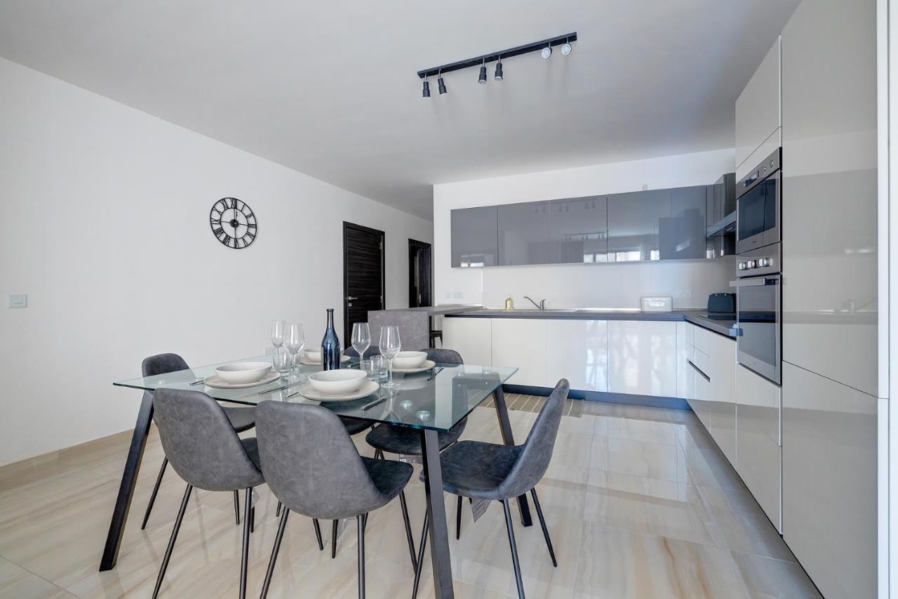Chic 2Br Apartment, Ideal Location Ta Xbiex Exterior photo